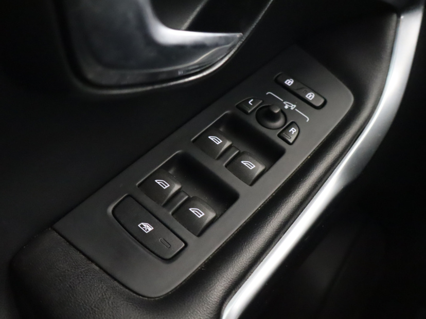 Volvo V40, 2015
