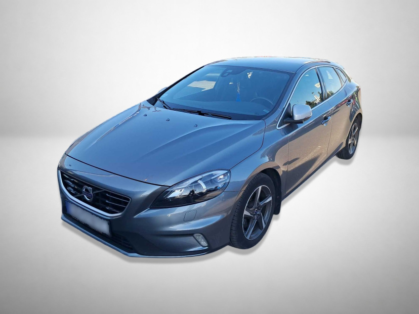 Volvo V40, 2015