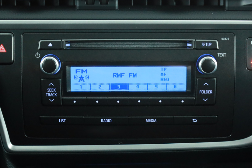 Toyota Auris, 2015