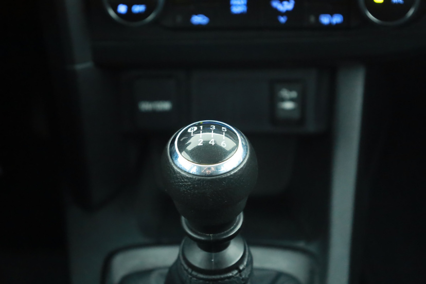 Toyota Auris, 2015