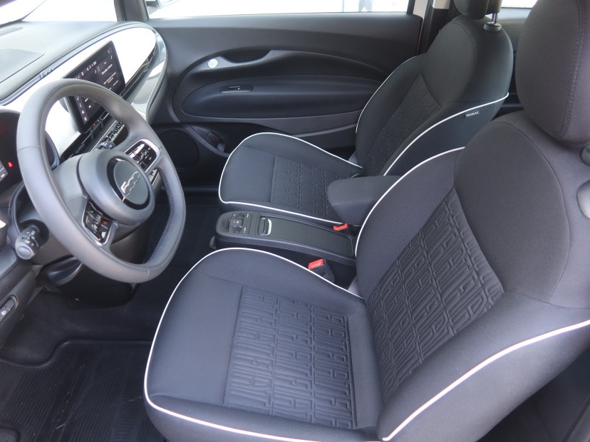 Fiat 500e, 2023