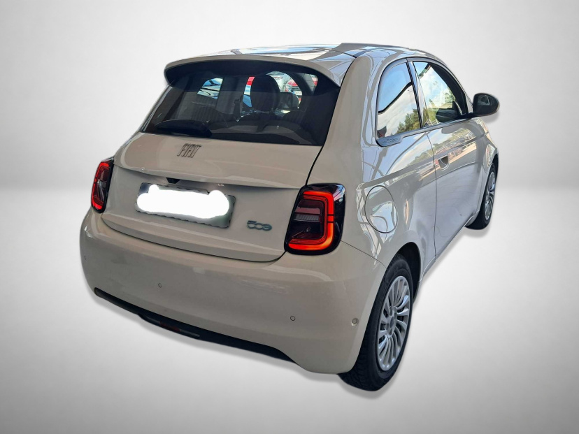 Fiat 500e, 2024