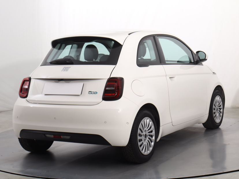 Fiat 500e, 2023