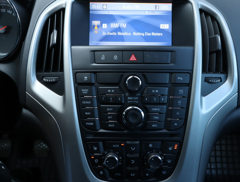 Opel Astra, 2013