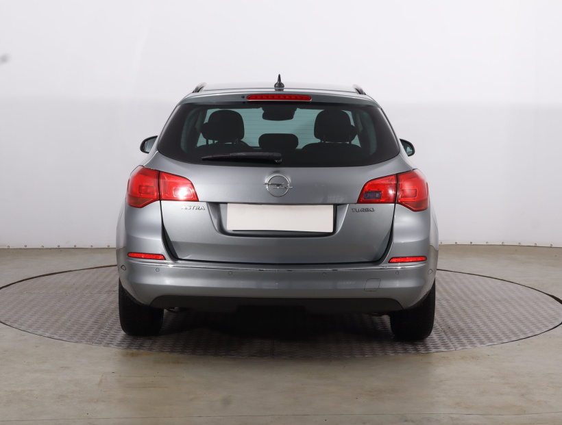 Opel Astra, 2013