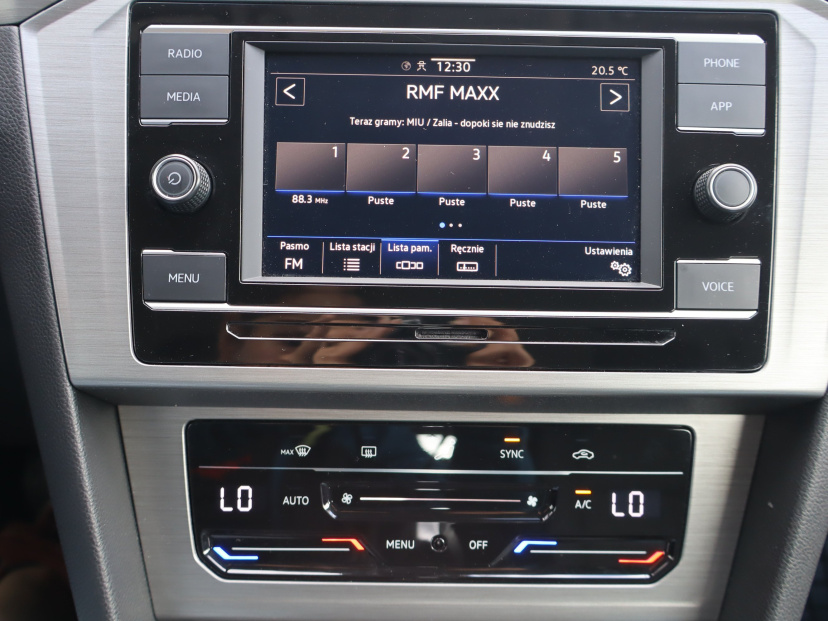 Volkswagen Passat, 2022