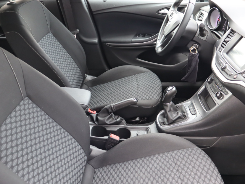 Opel Astra, 2019