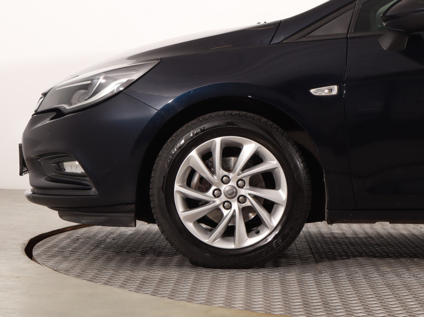 Opel Astra, 2019