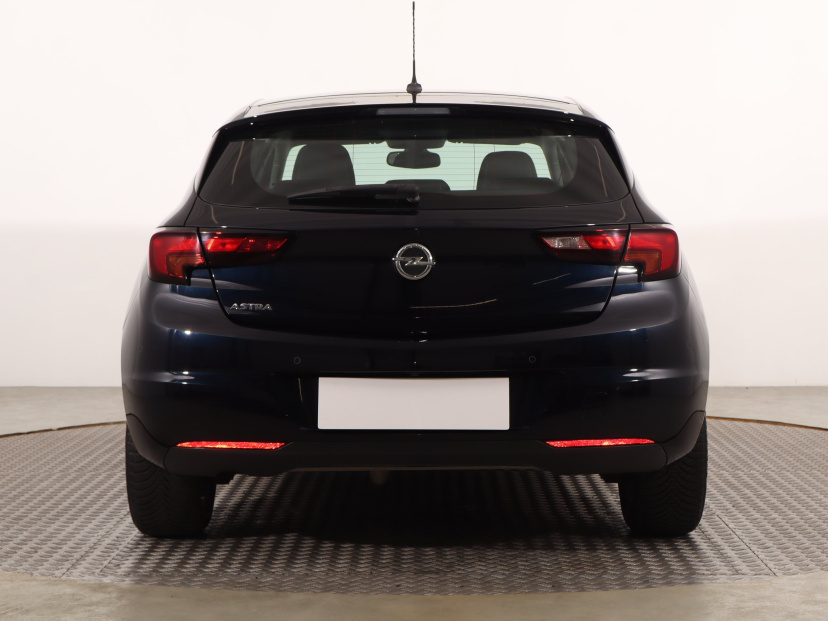 Opel Astra, 2019