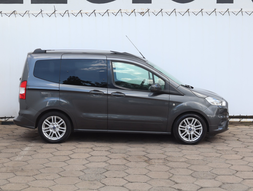 Ford Tourneo Courier, 2020