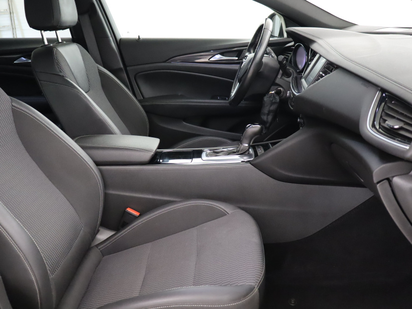 Opel Insignia, 2021