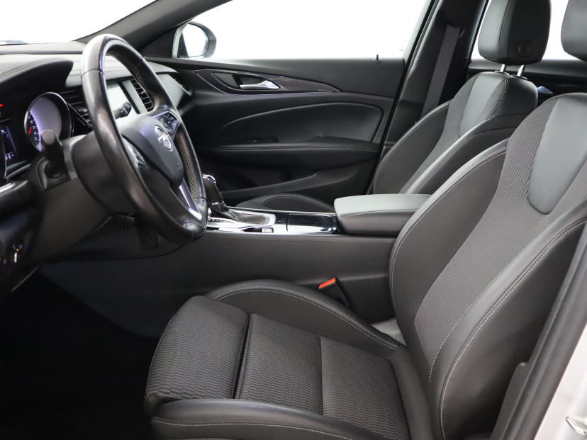 Opel Insignia, 2021