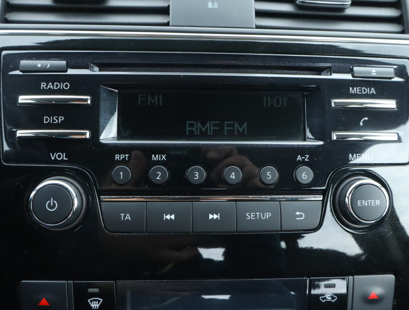 Nissan Pulsar, 2015