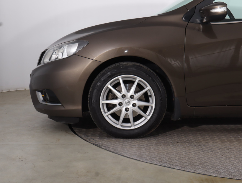 Nissan Pulsar, 2015