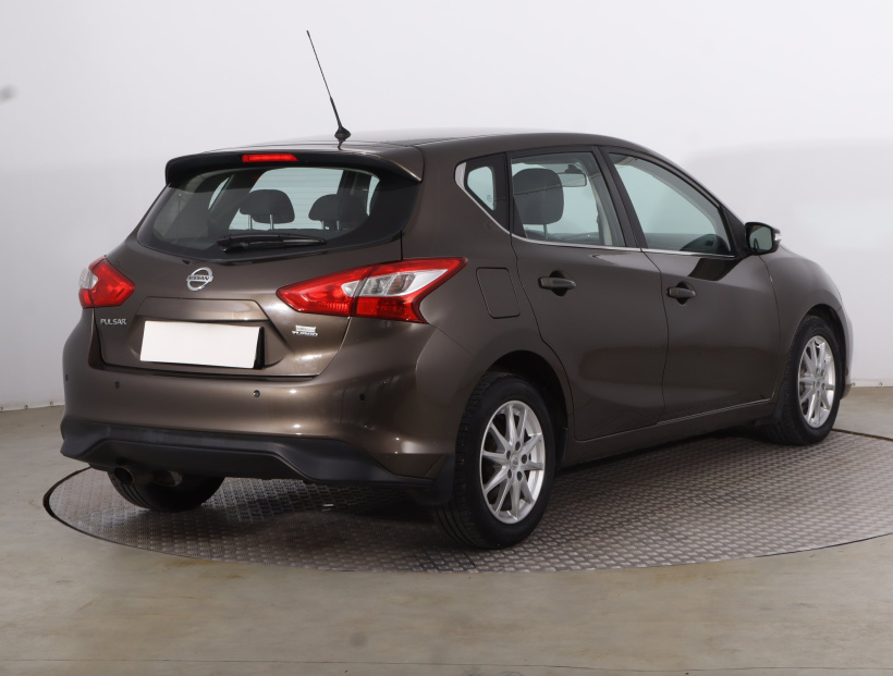 Nissan Pulsar, 2015