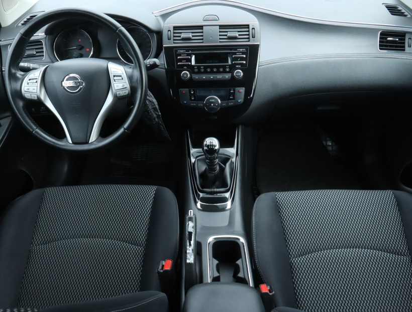 Nissan Pulsar, 2015