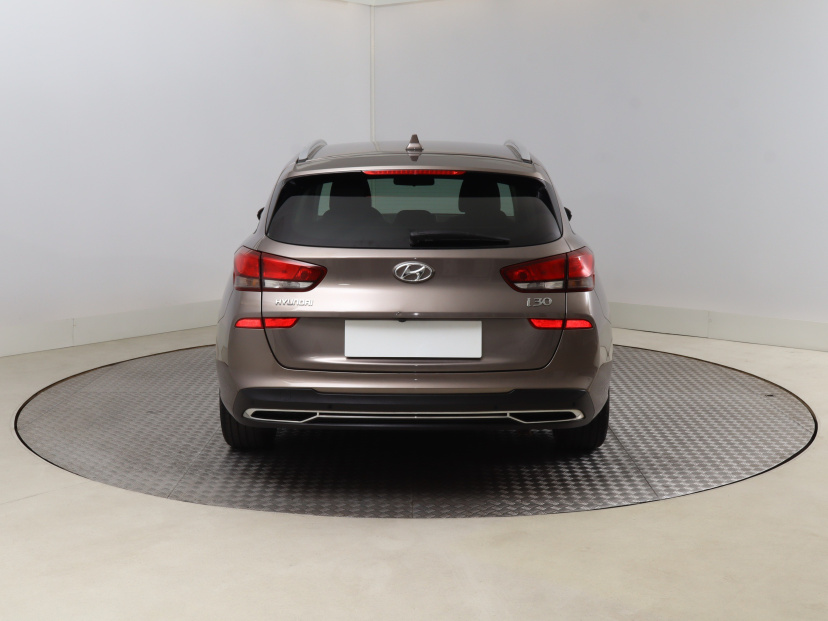 Hyundai i30, 2023