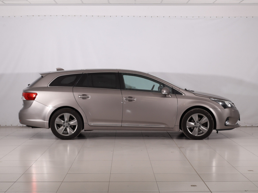 Toyota Avensis, 2014
