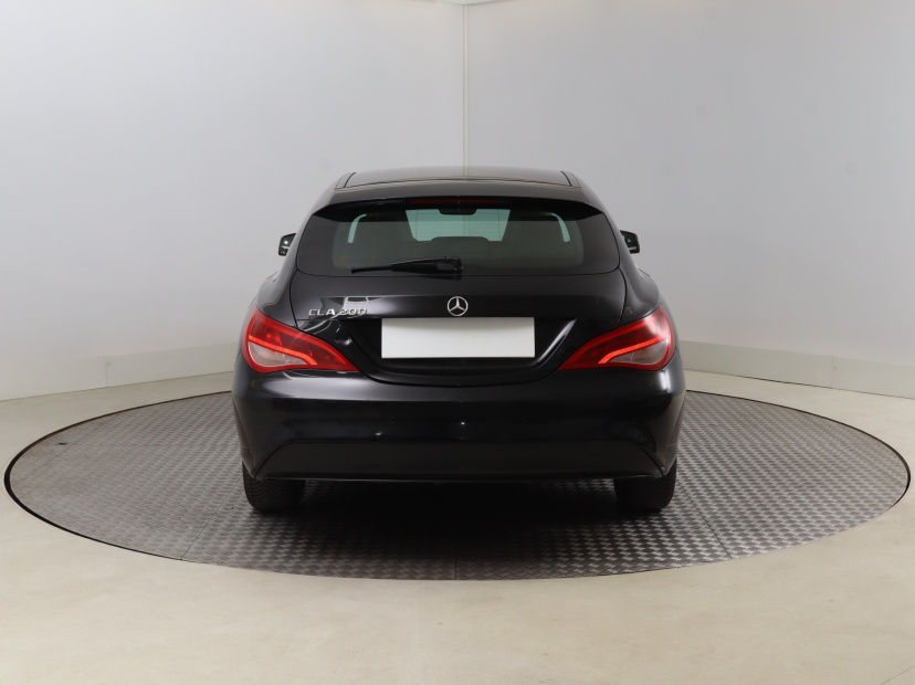Mercedes-Benz CLA, 2015