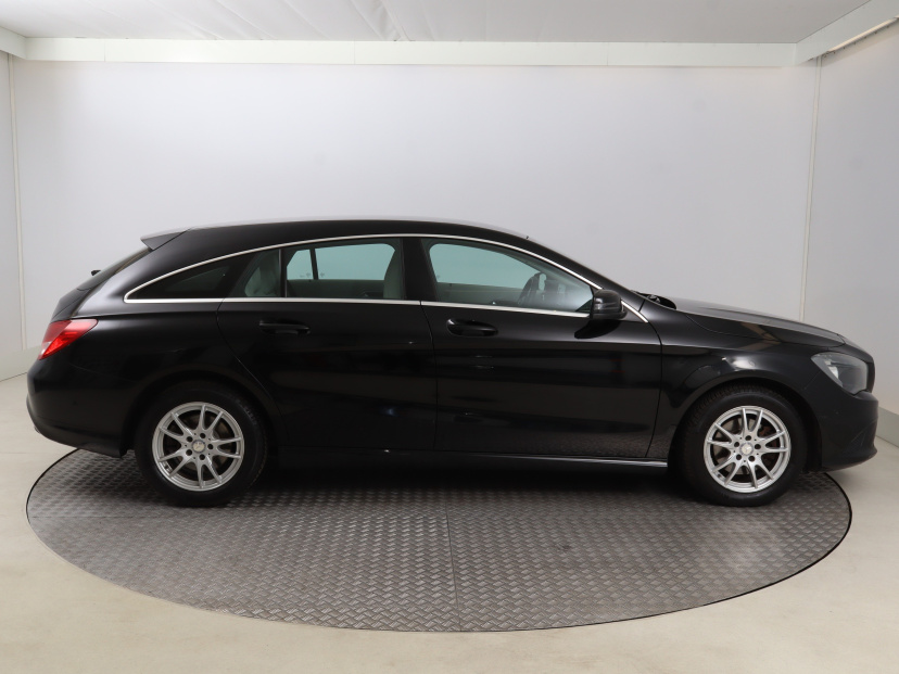 Mercedes-Benz CLA, 2015