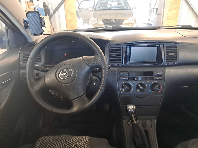 Toyota Corolla, 2003