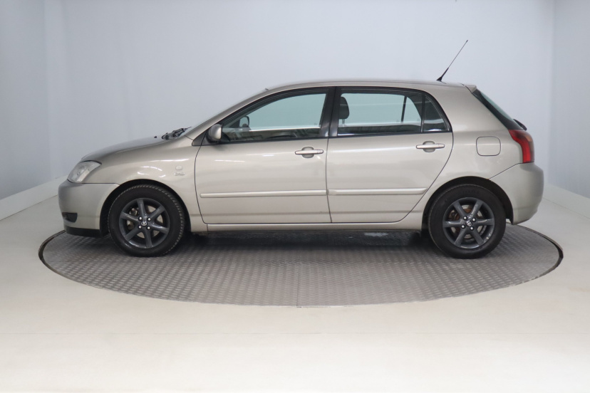 Toyota Corolla, 2003