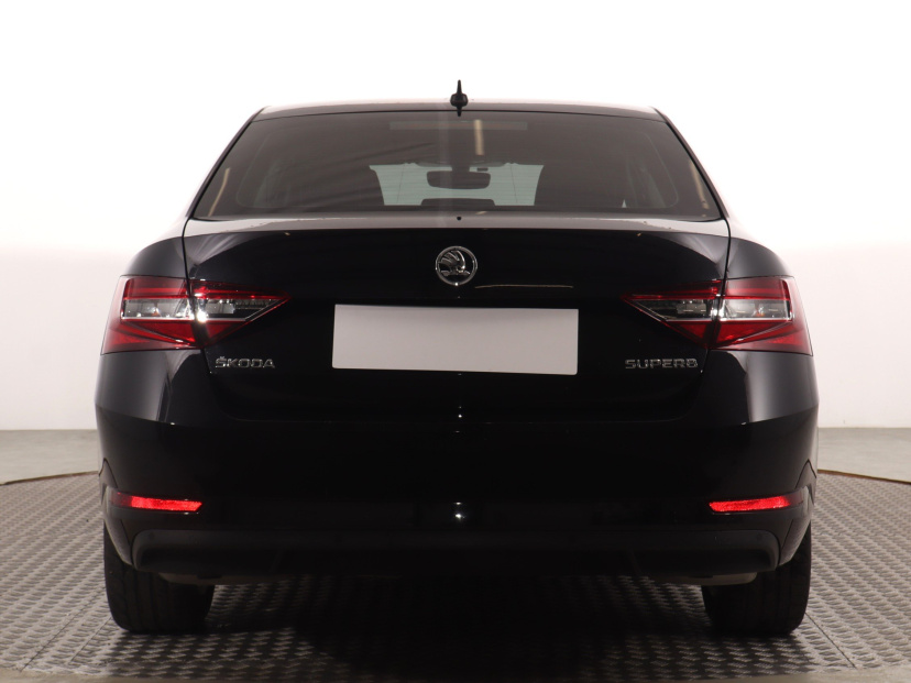 Škoda Superb, 2017