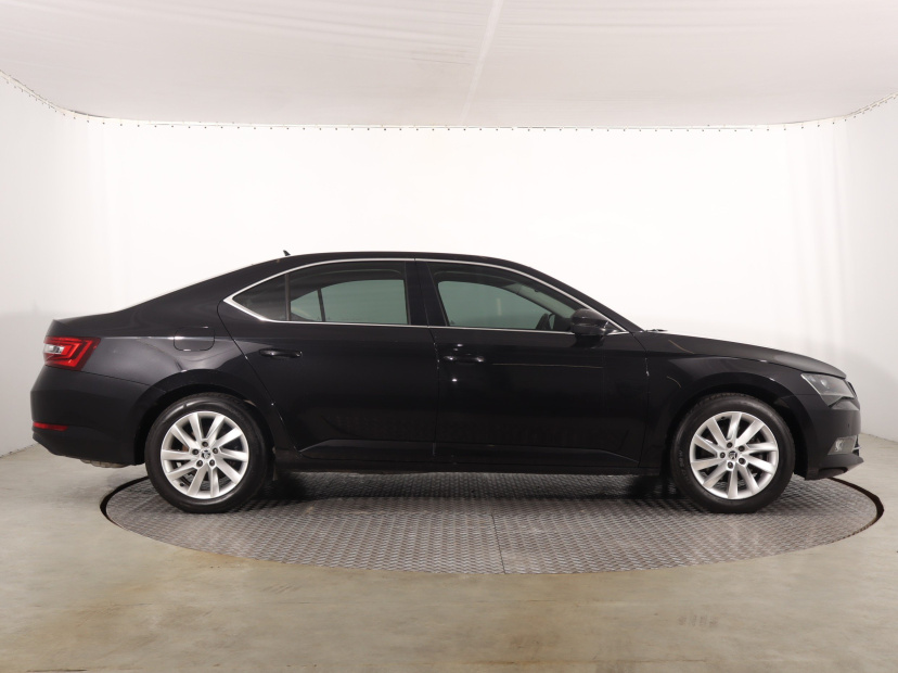 Škoda Superb, 2017