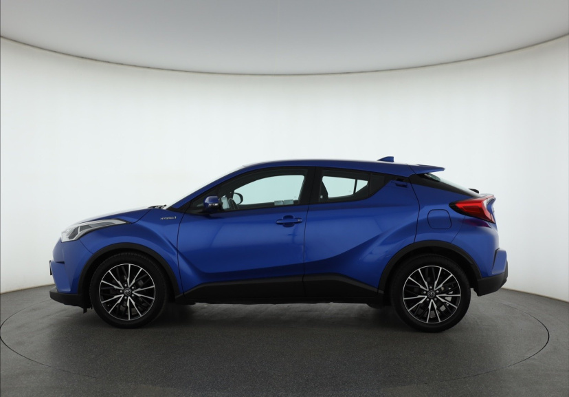 Toyota C-HR, 2017