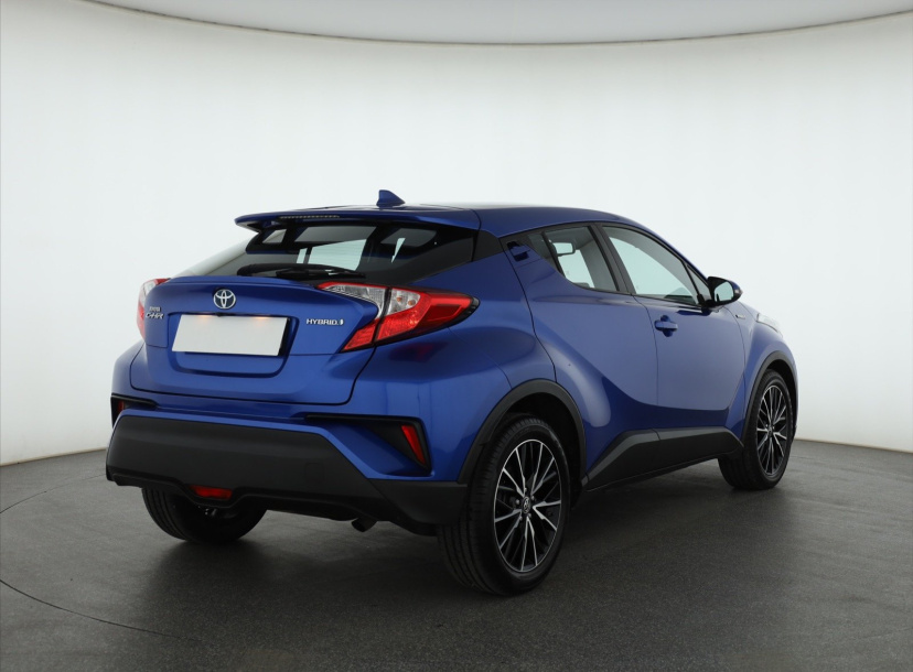 Toyota C-HR, 2017