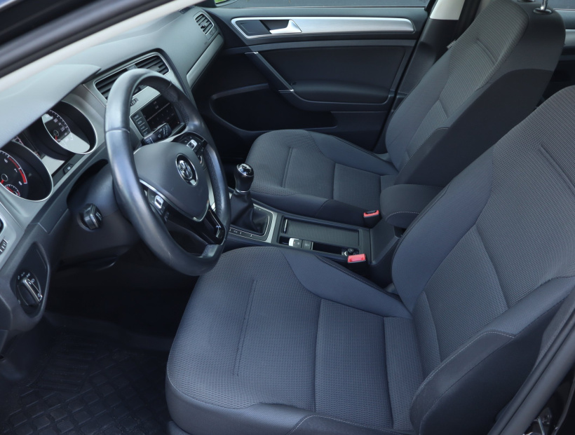 Volkswagen Golf, 2016