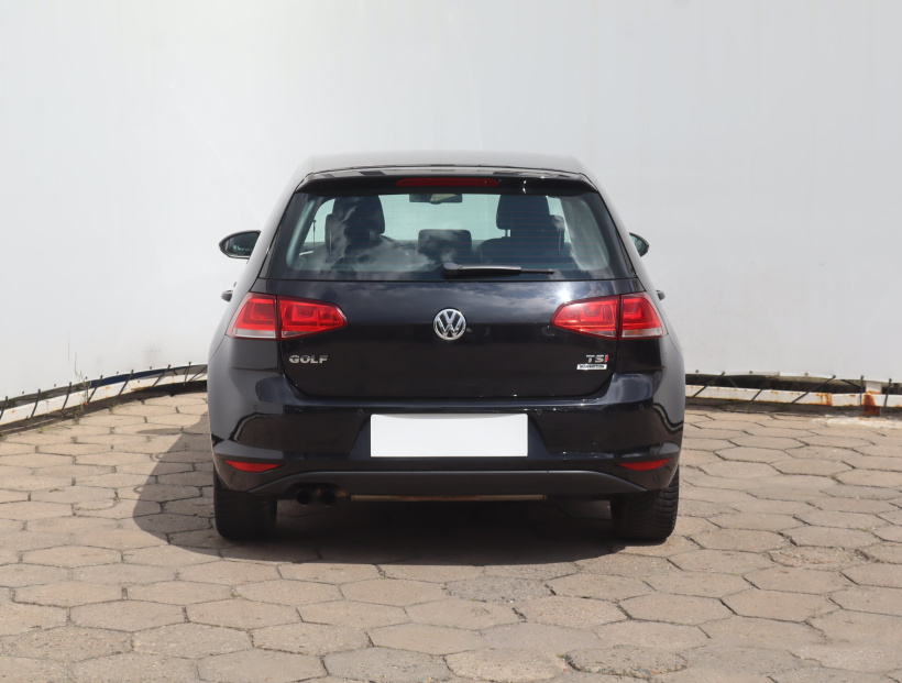 Volkswagen Golf, 2016