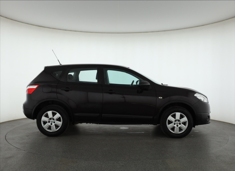 Nissan Qashqai, 2011