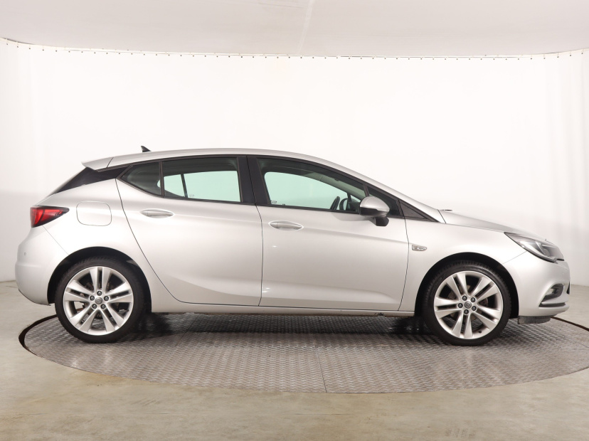 Opel Astra, 2018