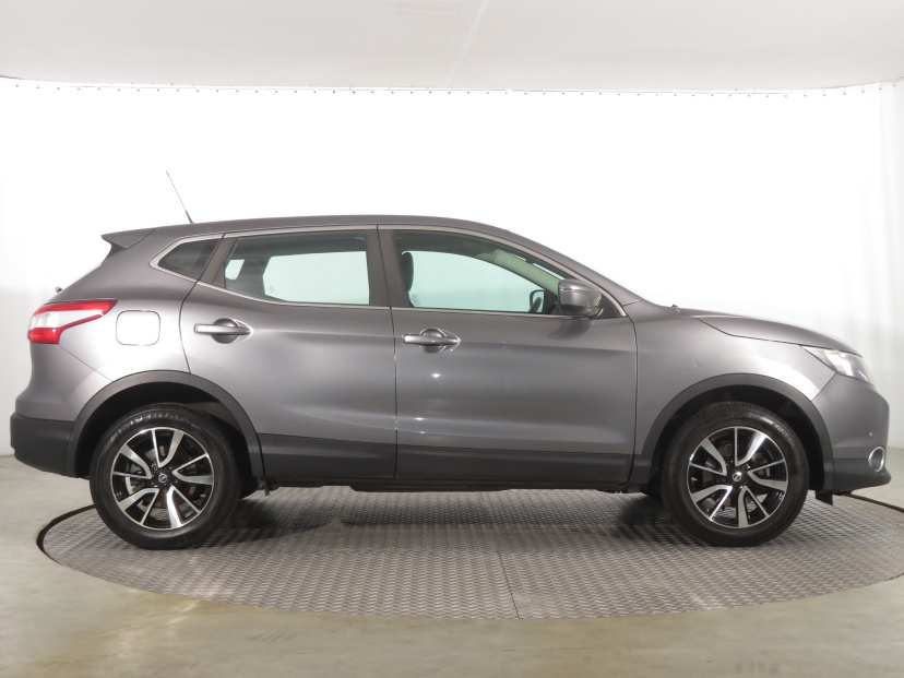 Nissan Qashqai, 2015