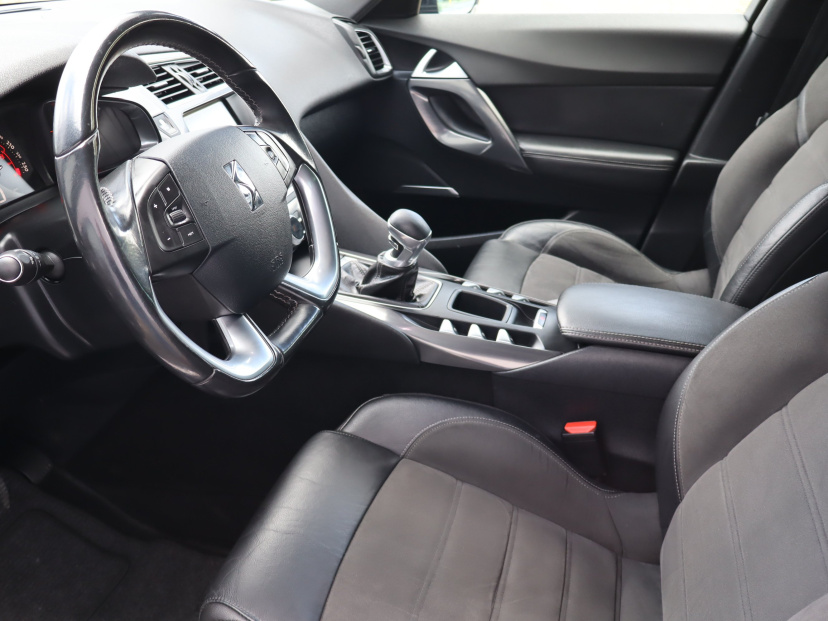 DS 5, 2016