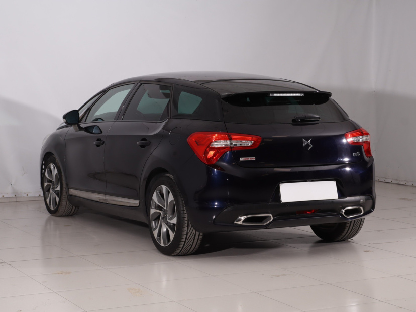 DS 5, 2016
