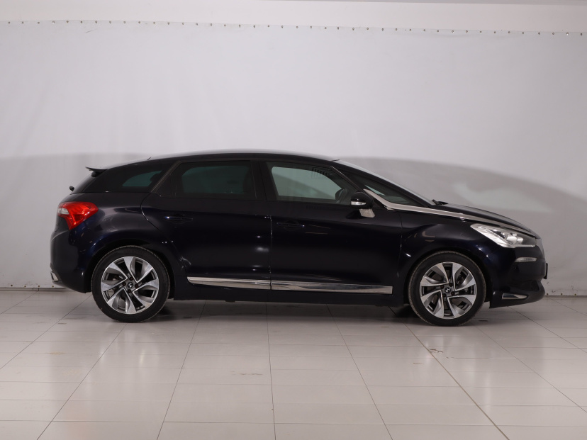 DS 5, 2016