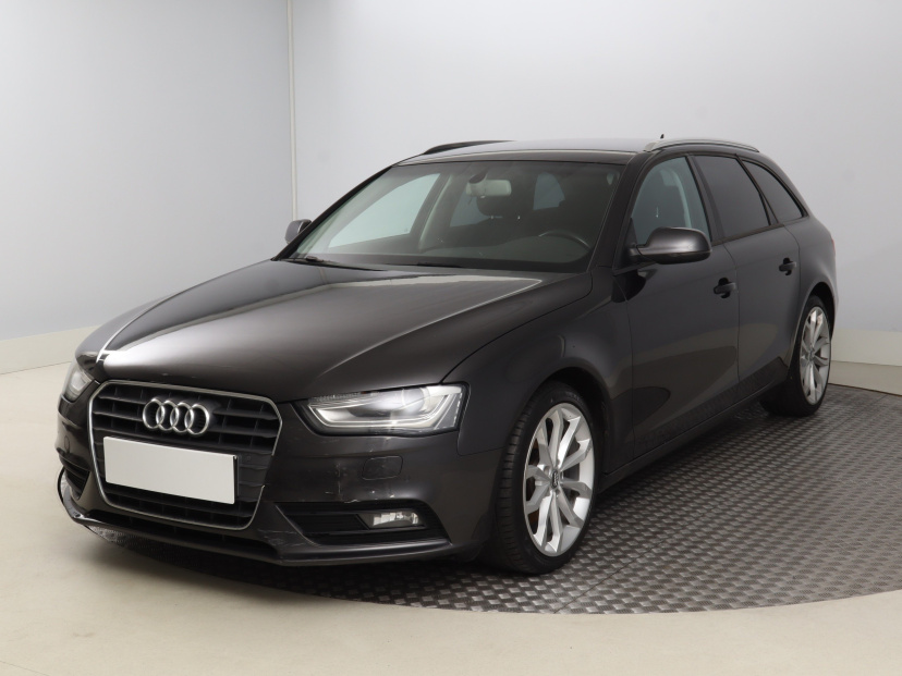 Audi A4, 2014