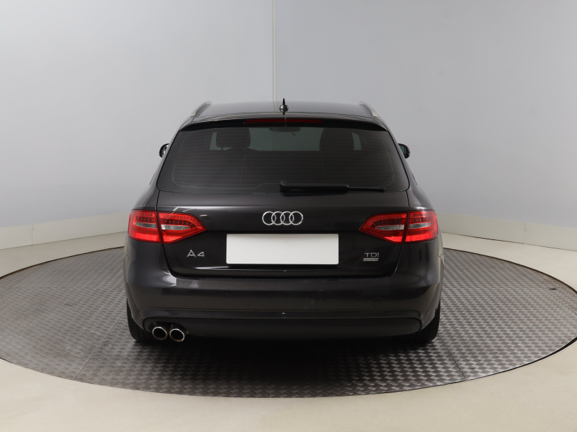 Audi A4, 2014
