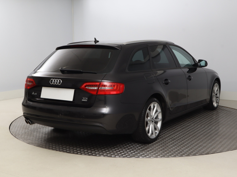 Audi A4, 2014