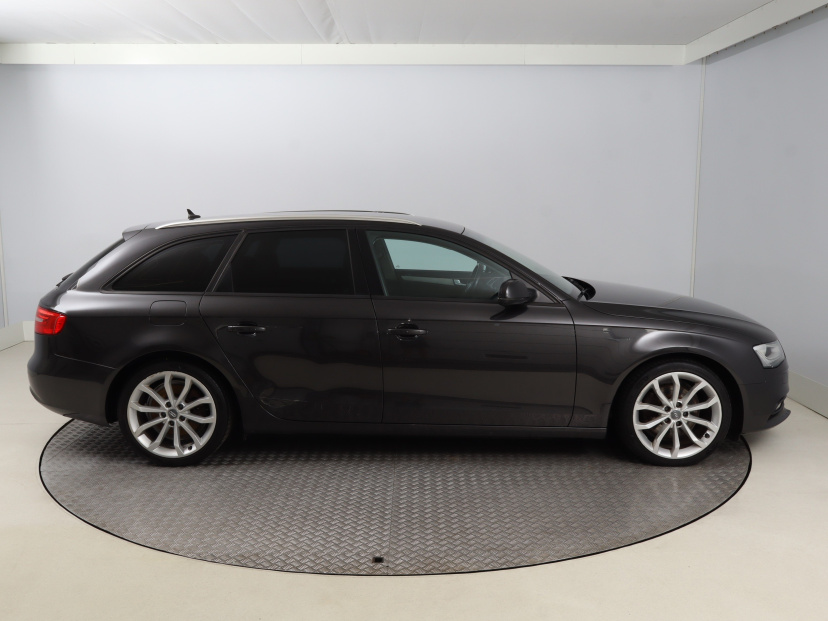 Audi A4, 2014