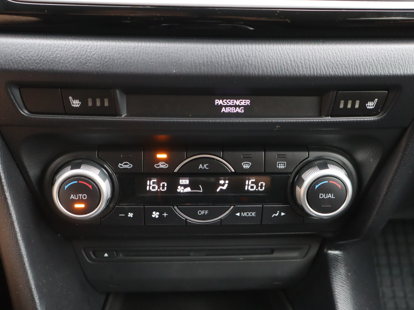 Mazda 3, 2015