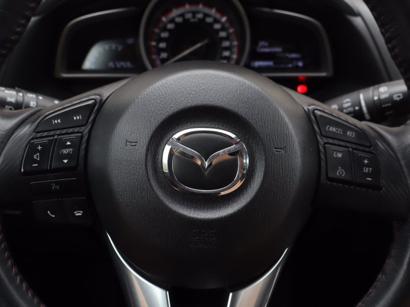 Mazda 3, 2015
