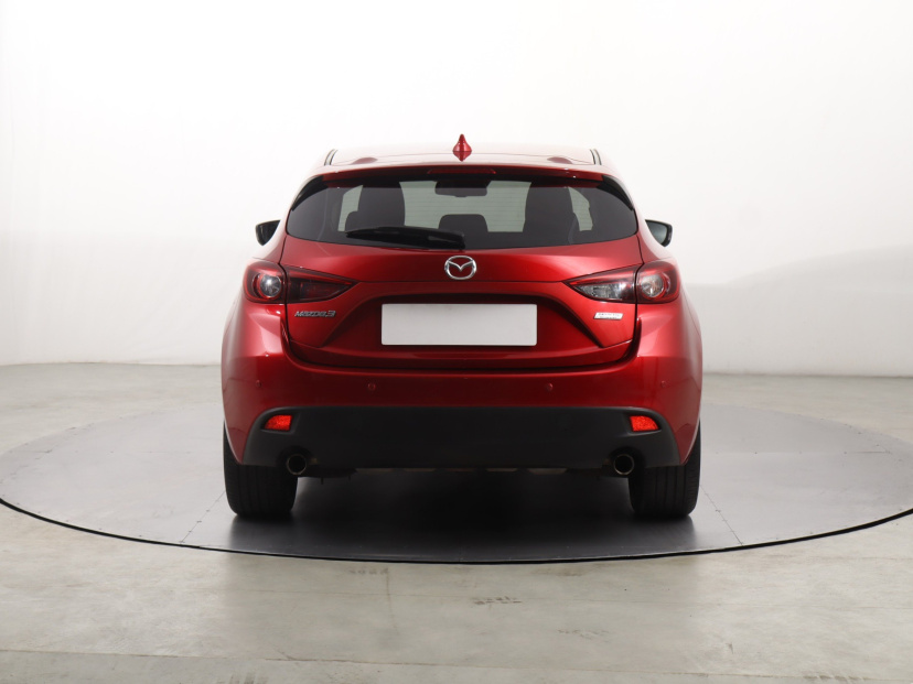 Mazda 3, 2015