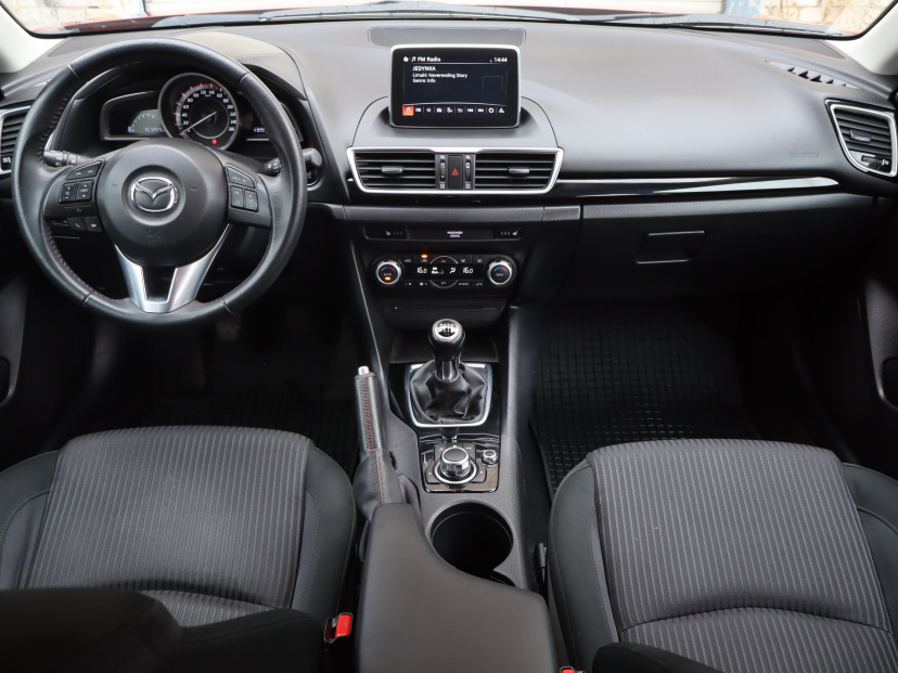 Mazda 3, 2015