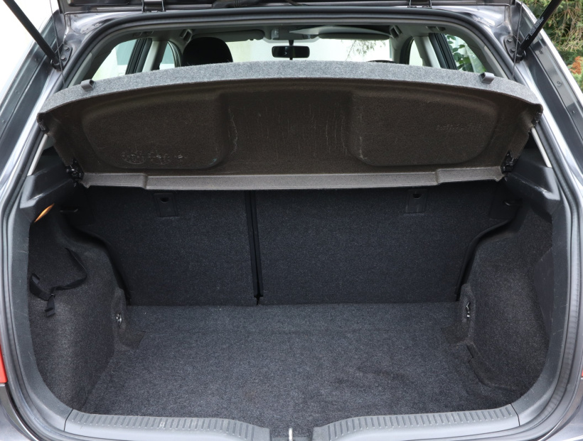 Toyota Auris, 2011