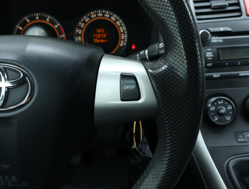 Toyota Auris, 2011