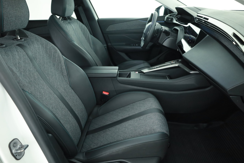 Peugeot 408, 2023