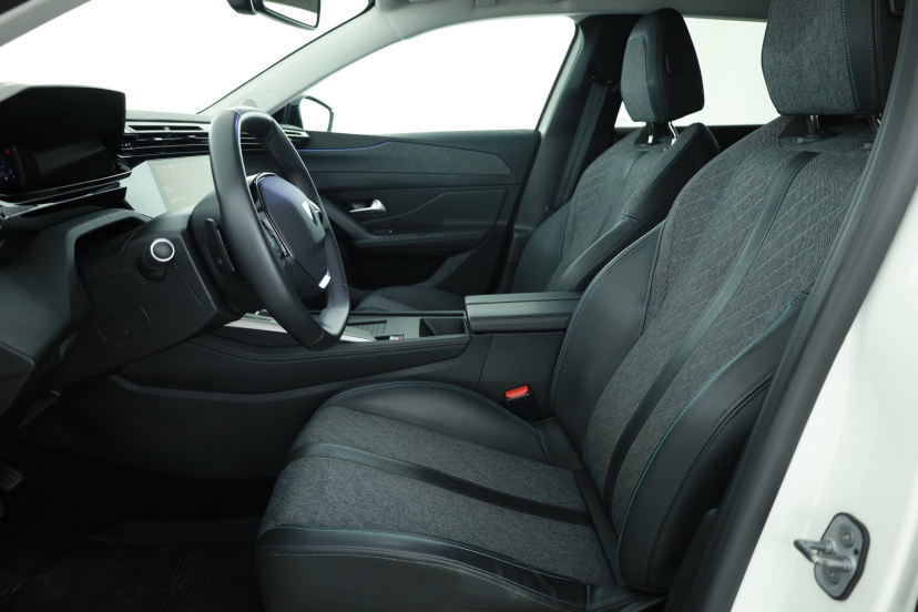Peugeot 408, 2023